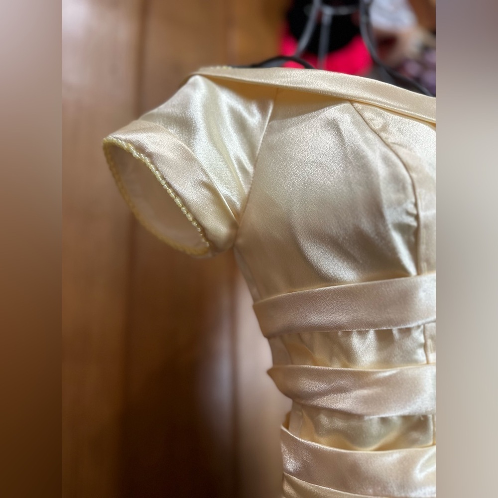 VINTAGE yellow gown, small - Picture 5 of 16